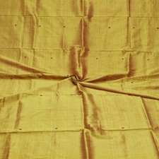 Restant De Tissu En Soie Fait