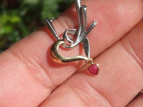 Beau collier avec coeur - beau, en