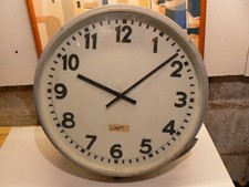 Ancienne horloge industrielle - ancienne,