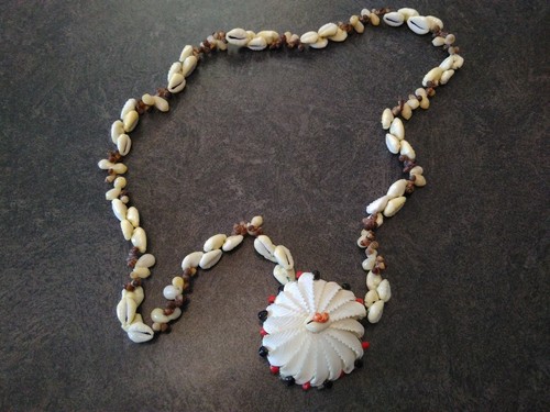 Superbe collier coquillages - superbe,