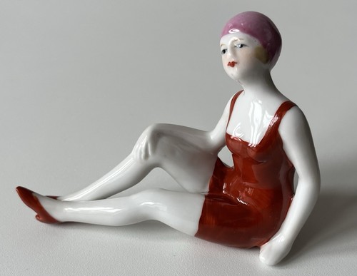 Petite figurine baigneuse art - petite,