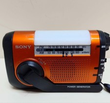 Radio d'urgence à manivelle