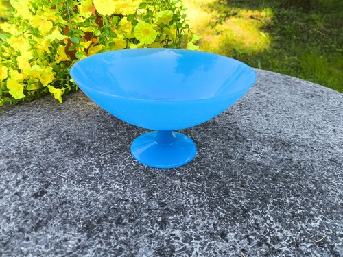 Coupe opaline bleue