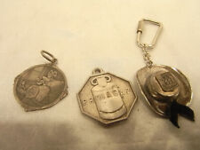 LOT ANCIEN 4 PORTE CLE MEDAILLE BLASON BRETON PRIMAGAZ FILEUSE COUPELLE ELEPHANT