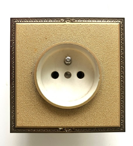 Prise legrand chambord - prise,