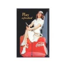 Plaque métal publicitaire 20x30 cm bombée en relief  : Play Refreshed Coca Col
