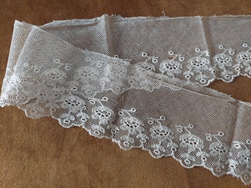 Dentelle ancienne tulle - , brodé
