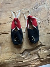 ²chaussure neuve pour poupee