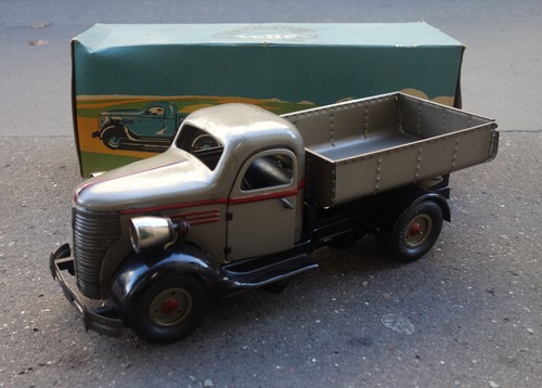Camion benne type berliet - type,