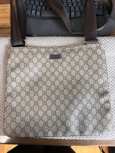 Authentic gucci canvas - gucci, gg