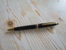 stylo roller  mont blanc