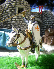 Soldat plomb MOYEN-AGE : Le Chevalier TEMPLIER FRANCAIS  , XIIsiècle..no 36