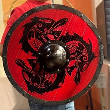 Bouclier nordique en bois fait