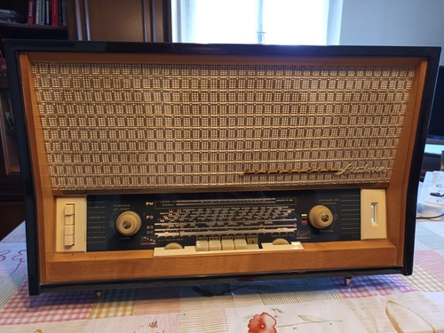 Très belle radio tubes - trÈs, a
