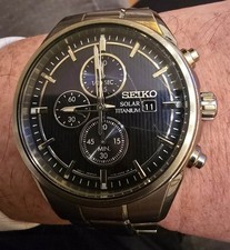 Seiko V176-0AF0 Titane Solaire