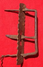 Une Poignée de Porte ou Clenche Ancienne en Fer  !