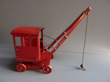 JOUET VINTAGE GRUE TOLE ROUGE MADE IN ENGLAND DECO INDUSTRIELLE