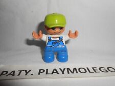 PERSONNAGE GARCON EN BLEU ET