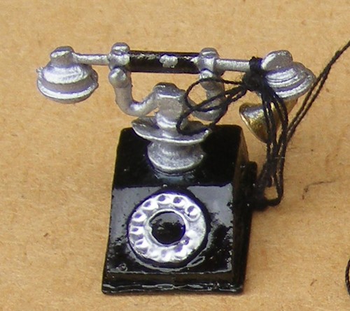 Maison poupées noir - maison,