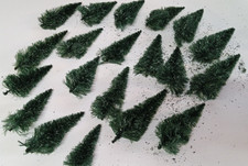 HO LOT DE 20 ARBRES SAPINS POUR DECORS  NO FALLER