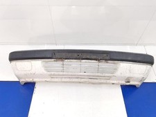 enjoliveur pare-choc avant