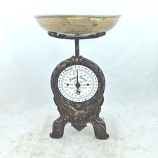 Ancienne balance de cuisine