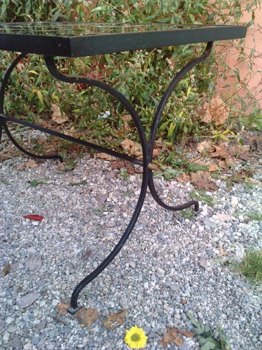 Petite table basse - petite, design