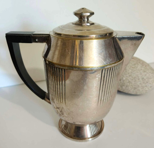 Ancienne cafetière verseuse