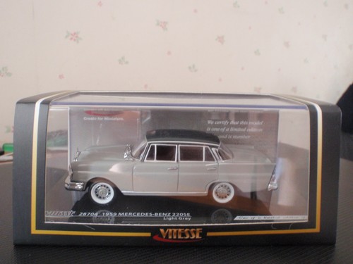 Vitesse mercedes 220 - 1/43,