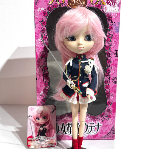 Figurine revolutionary girl - revolutionary,