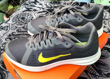 Nike Downshifter 8 Gris Tonnerre/Jaune Dynamique. Taille 38 Eu 