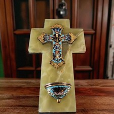 bénitier en bronze et émaux cloisonnés à la croix sur base en onyx