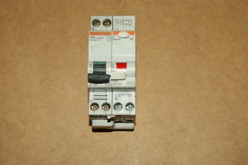 Dt40 c10 10a 300ma - 1p+n,