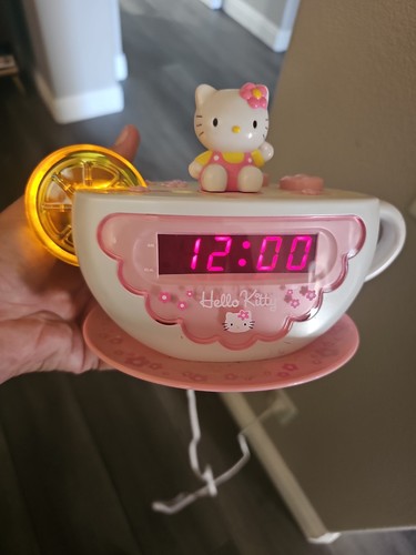 Hello kitty radio alarm clock - hello,
