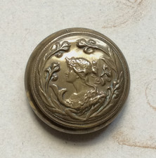 Petite Boite à Poudre ou