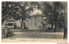 CAR-ADGP5-0249-17 - ILE D'OLERON - ST DENIS - La place et la Mairie