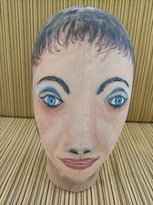 tête à chapeau tres ancienne