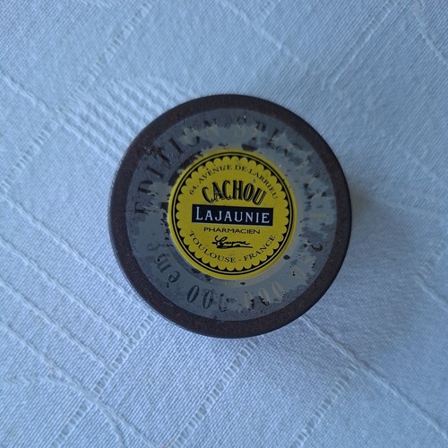 Boite ancienne cachou - boite, ancienne: