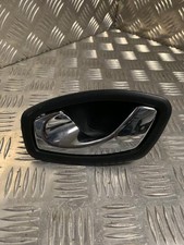 Poignee interieur avant gauche