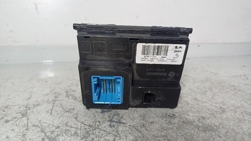 1673385980 boîtier fusibles