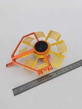 BRITAINS 1/32ème FANEUSE A