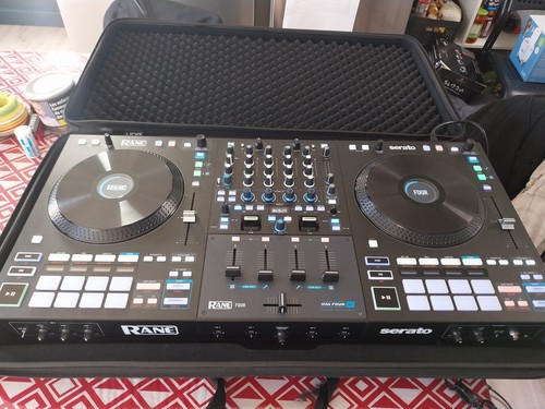 Contrôler rane four - rane,