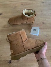 UGG botte classic mini II marron beige 39 occasion très bon état en daim 