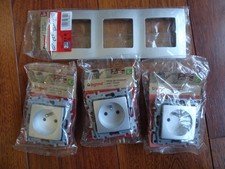 LEGRAND triple 3 prises