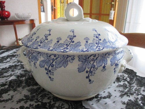 Ancienne soupière faience - soupière,