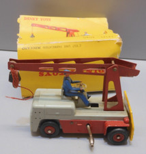 -DINKY TOYS  MECCANO GRUE SALEV COLLECTION JOUET ANCIEN VITRINE     D
