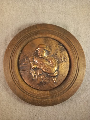 Ancienne assiette bois - en, et