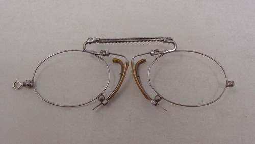 Ancienne lunettes extensible - ,