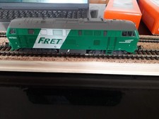 LOCOMOTIVE ROCO HO SNCF 467901 " FRET " VIDEO ?