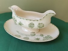 Faïence ancienne U&C Sarreguemines fin XIX ème Saucière Géranium